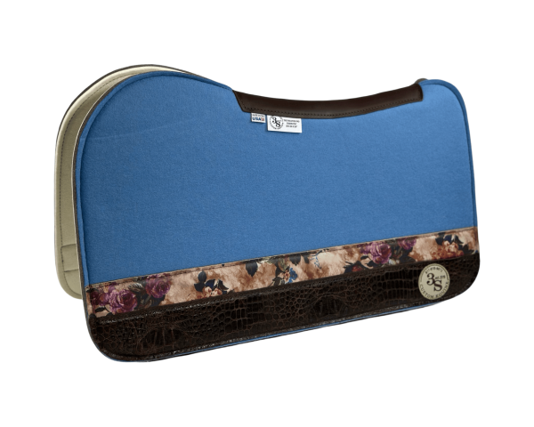 Evolution Pad – 28x30x3/4″ Fusion Felt – Color Pop Light Blue – Strip Duo 45/16 – Brown wear leather