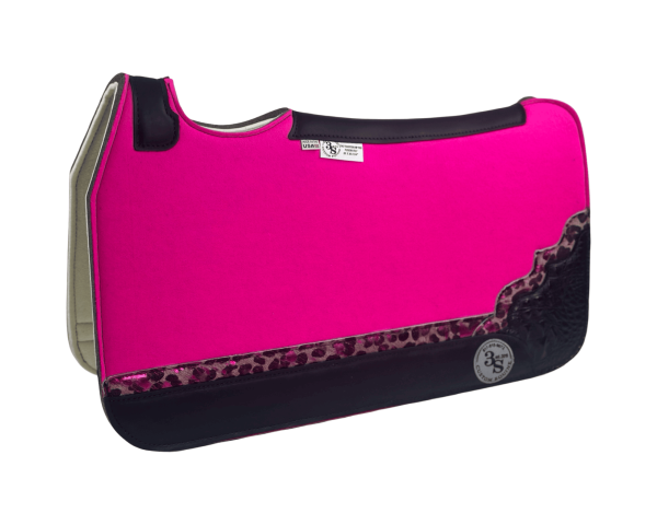 Tradition *HP* Pad – 28x30x3/4″ Fusion Felt – Color Pop Hot Pink – Shadow Corner w/strip 39/33 – Black wear leather